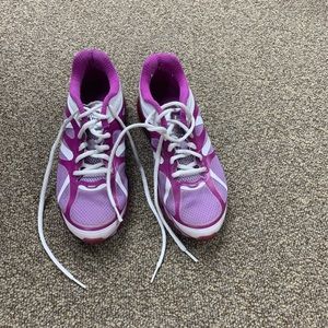 Nike Air Max tennis shoes-